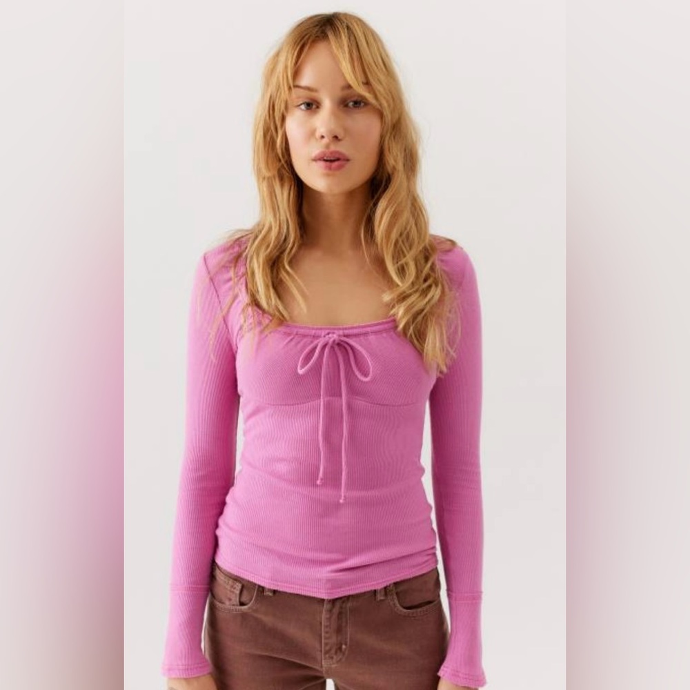 Urban Outfitters Pretty As A Portrait Top | Pink Long Sleeve